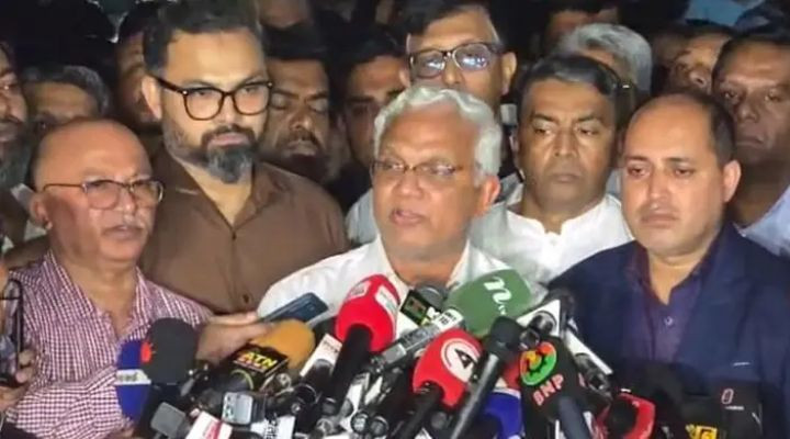 আগের মতোই আছেন খালেদা জিয়া, বিদেশে নেয়ার সিদ্ধান্ত দেবে মেডিকেল বোর্ড